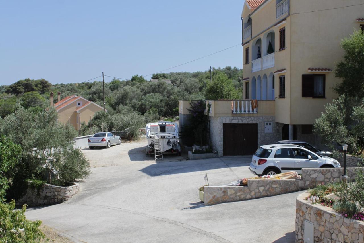 Apartments With A Parking Space Sali, Dugi Otok - 8152 Екстер'єр фото